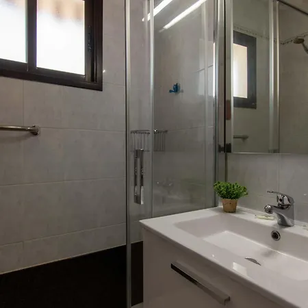 Floritas 19 - Two Bed Playa de las Americas (Tenerife)