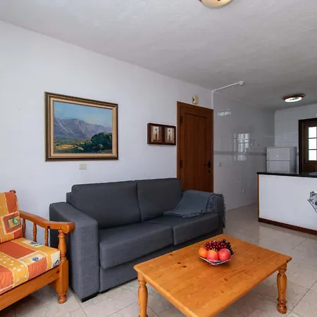 Floritas 19 - Two Bed Apartment Playa de las Americas (Tenerife)
