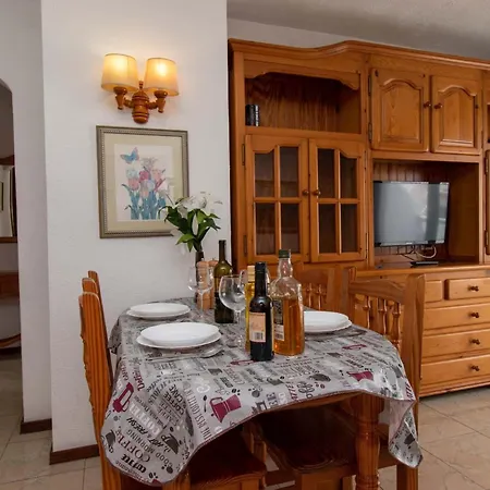 Floritas 19 - Two Bed Apartment *