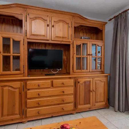 Floritas 19 - Two Bed Apartment Playa de las Americas (Tenerife)